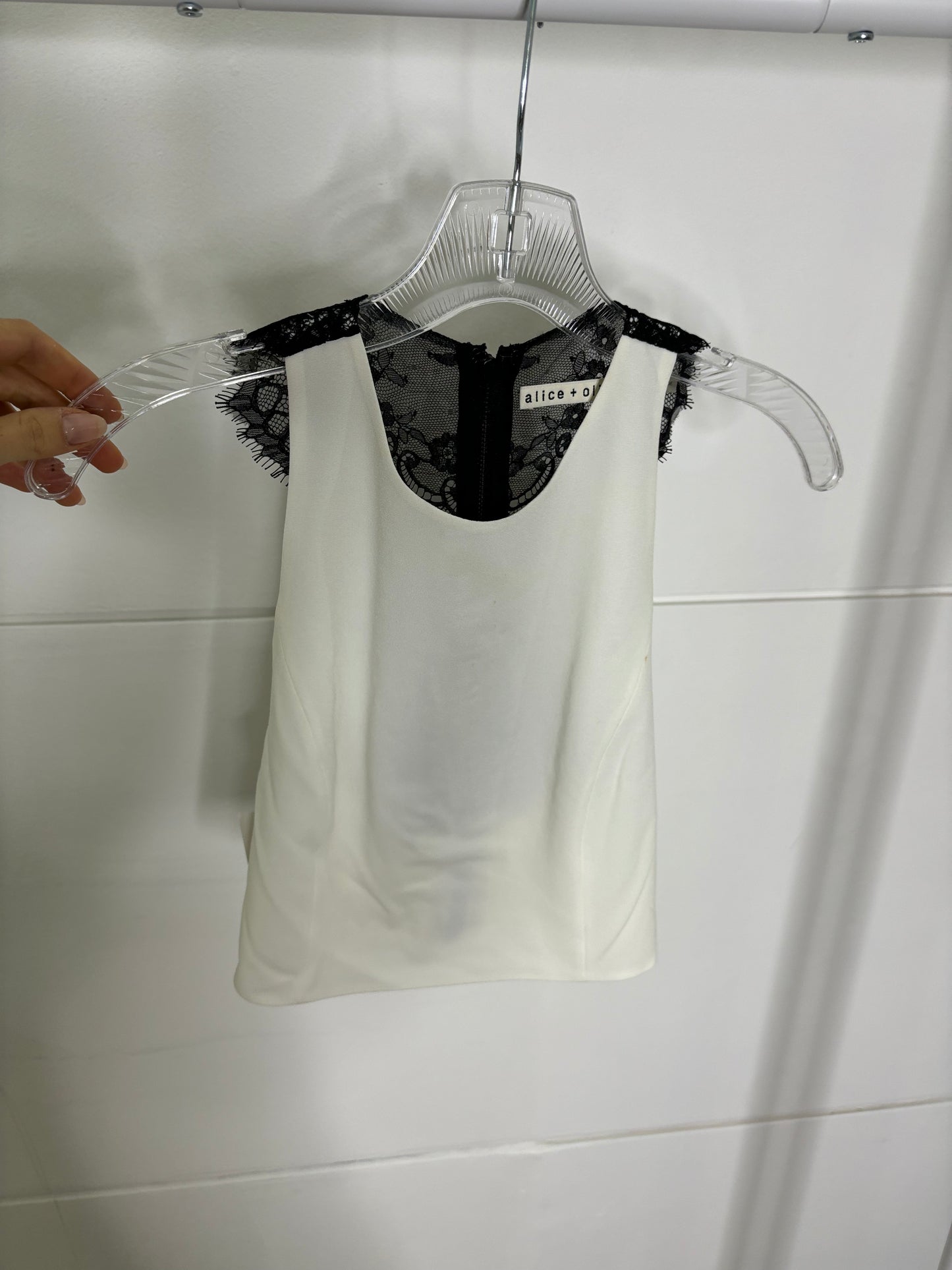 Blusa Alice and Olivia